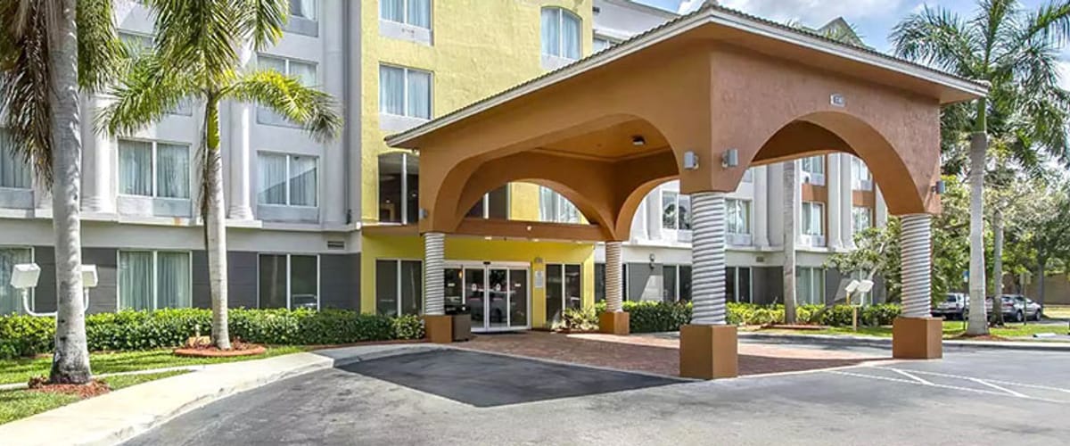 Comfort Suites Sawgrass property view